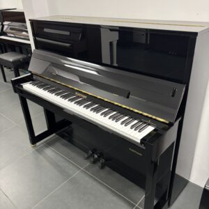 W. Hoffmann Vision V6 piano